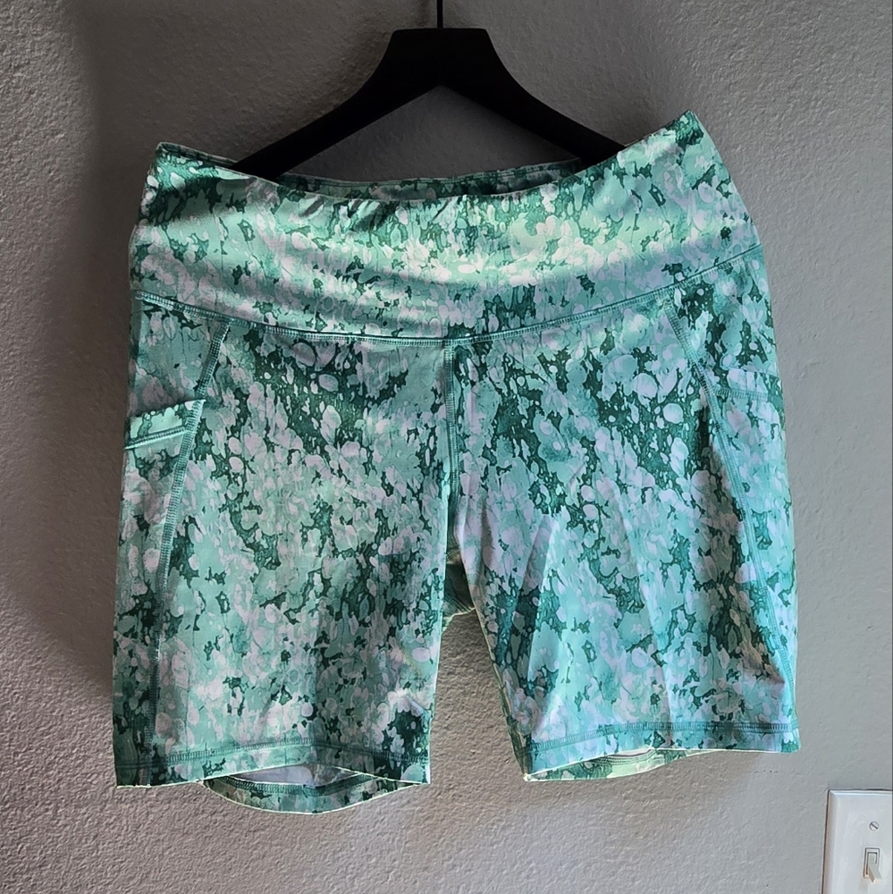 Green Biker Shorts - Z by Zella - L